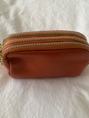 Ladies Italian leather pouch wallet